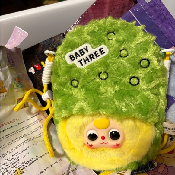 Authentic Confirmed Baby Three Mobile Cute Green and Yellow Plush Crossbody Bag - Picture 1 of 4